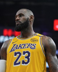 v体育-詹姆斯激活又有历史第一纪录！他在湖人有纪录队史第一、超科比！