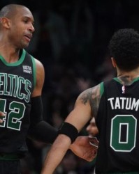 绿军再度演绎疯狂进攻 “五外”阵容令约基奇挠头