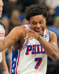 v体育-荣誉性登场！洛瑞多伦多故地重游 打了2分钟3投0中&amp;全部数据为零